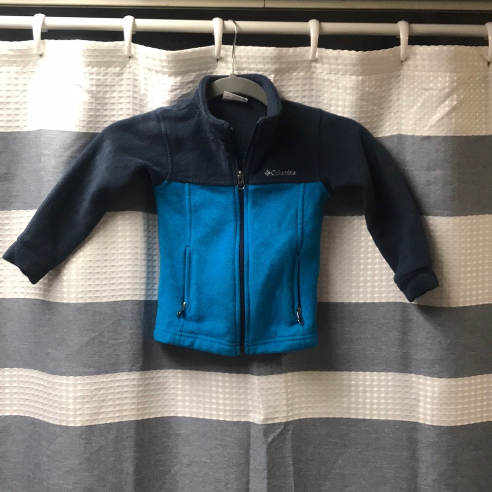 Boys 4T Columbia jacket EUC.